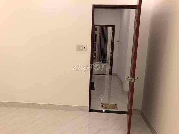 BÁN GẤP NHÀ ĐƯỜNG TL826.