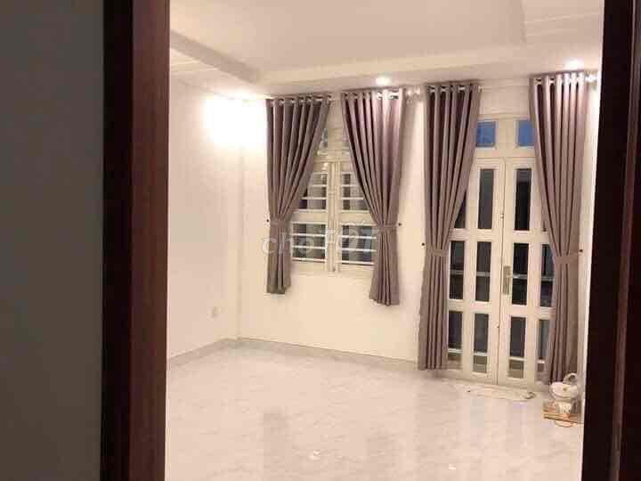 BÁN GẤP NHÀ ĐƯỜNG TL826.