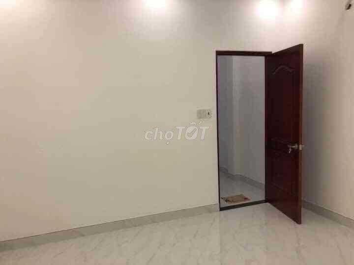 BÁN GẤP NHÀ ĐƯỜNG TL826.