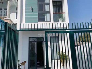 BÁN GẤP NHÀ ĐƯỜNG TL 826