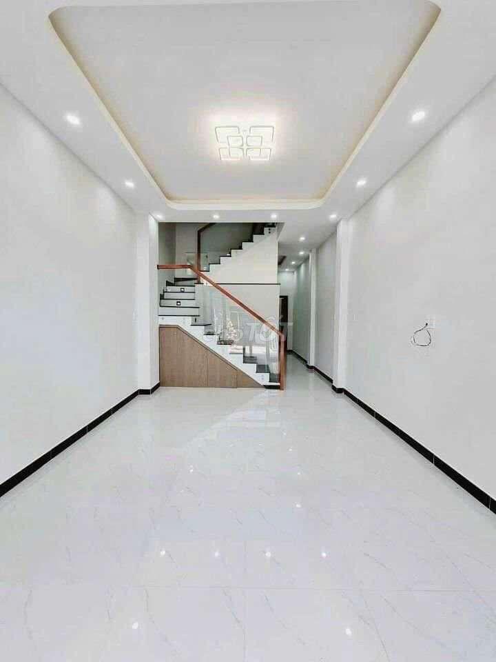 BÁN NHÀ GẦN CHỢ