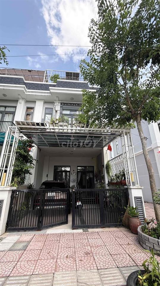 Nhà đầy đủ nội thất vào ở ngay
