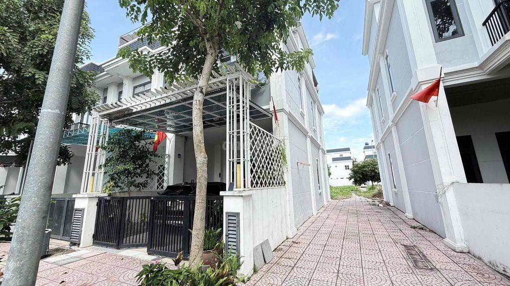Nhà đầy đủ nội thất vào ở ngay