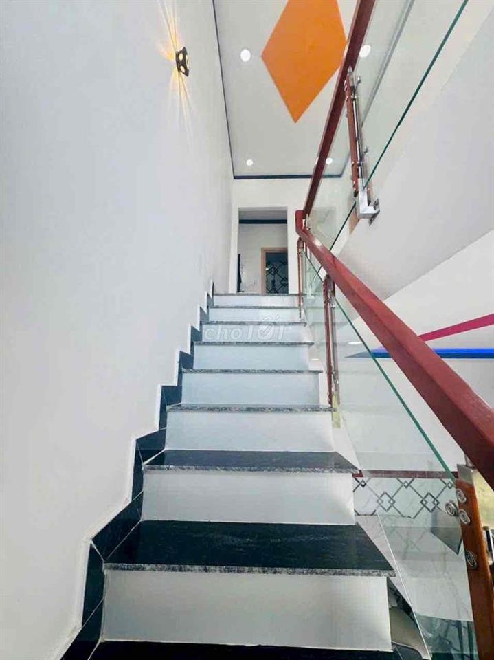 Bán nhà sổ hồng riêng