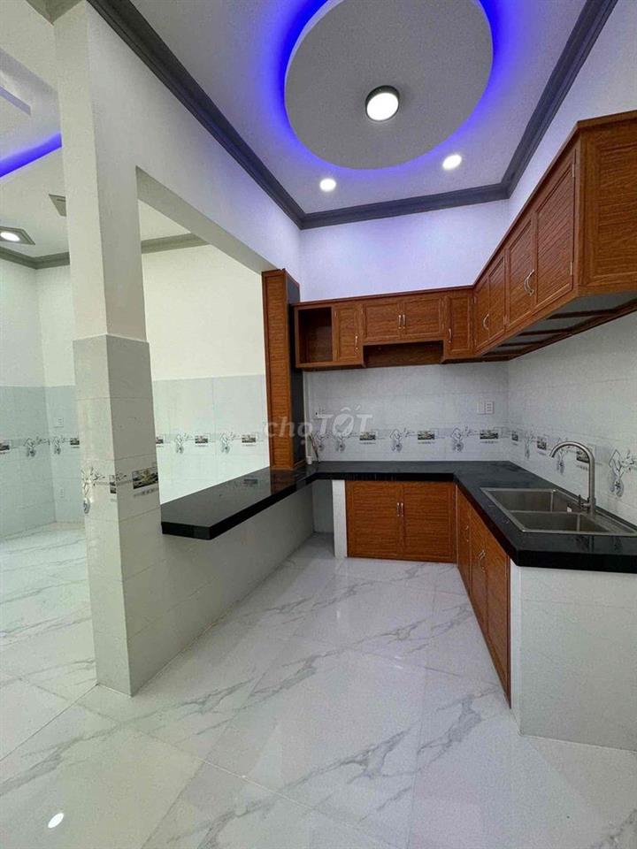 Nhà 2 Lầu SHR, ngay ngã 3 Tân Kim gần cầu Ông Thìn QL50