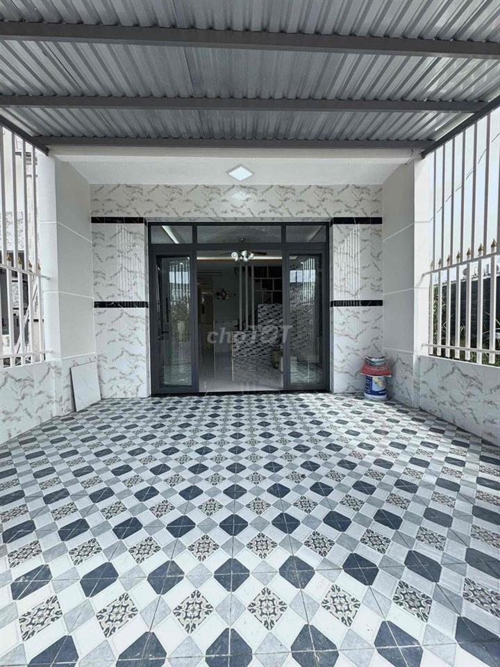 Nhà Lầu 100m2 SHR đường xe hoi cạnh Bến xe Hưng Long,