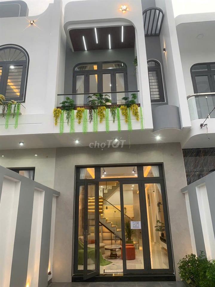 Bán NHà Tân Kim QL50, hoan công, Full Nội Thất, 3PN.