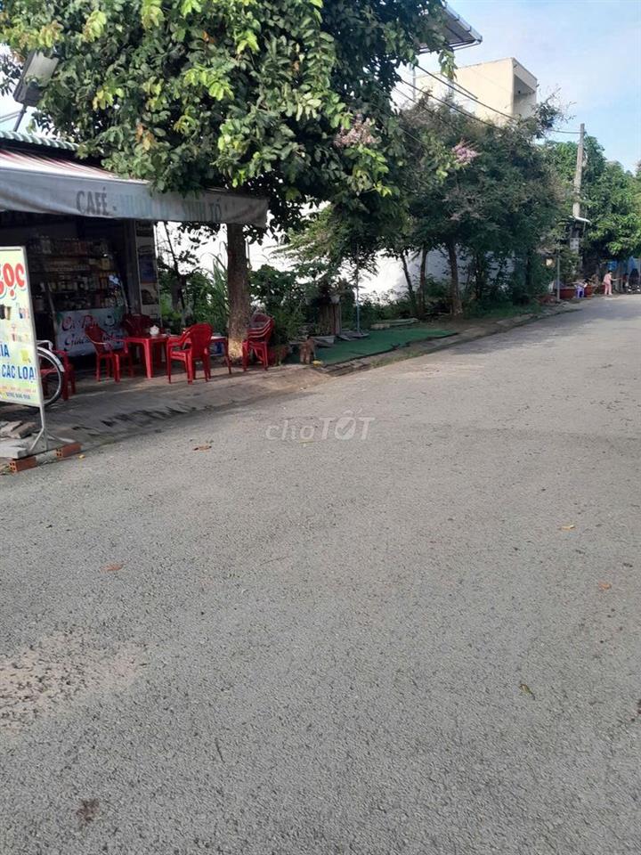 Chủ bán nhà 2,65 tỷ ở và buôn bán sổ hồng riêng