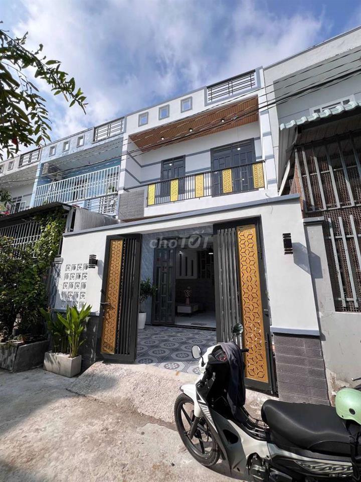 nhà mới ngay Ngã 3 Tân Kim QL50 5x16m 4PN 2WC