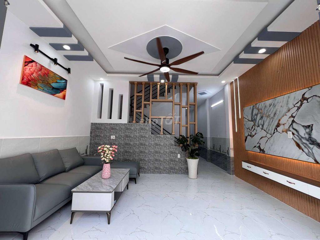 nhà mới ngay Ngã 3 Tân Kim QL50 5x16m 4PN 2WC