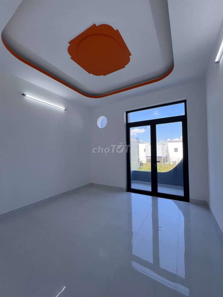 Nhà mới Ngã 3 Tân Kim QL50 đường xe hơi