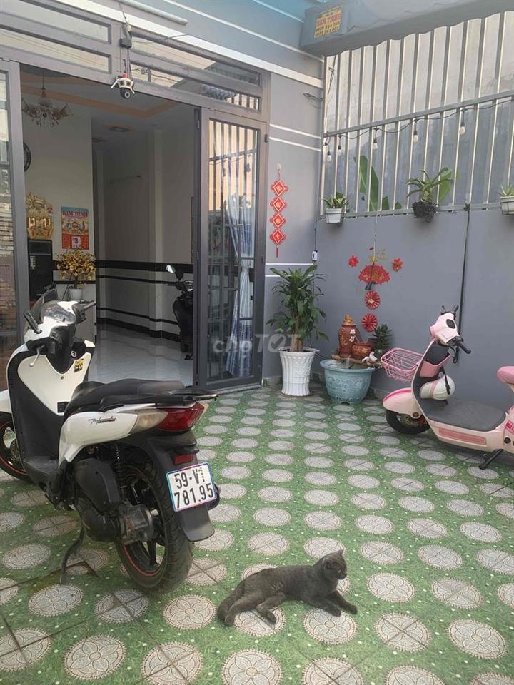 nha bán 85m(5mx17) cách chợ Mỹ hạnh nam 700m