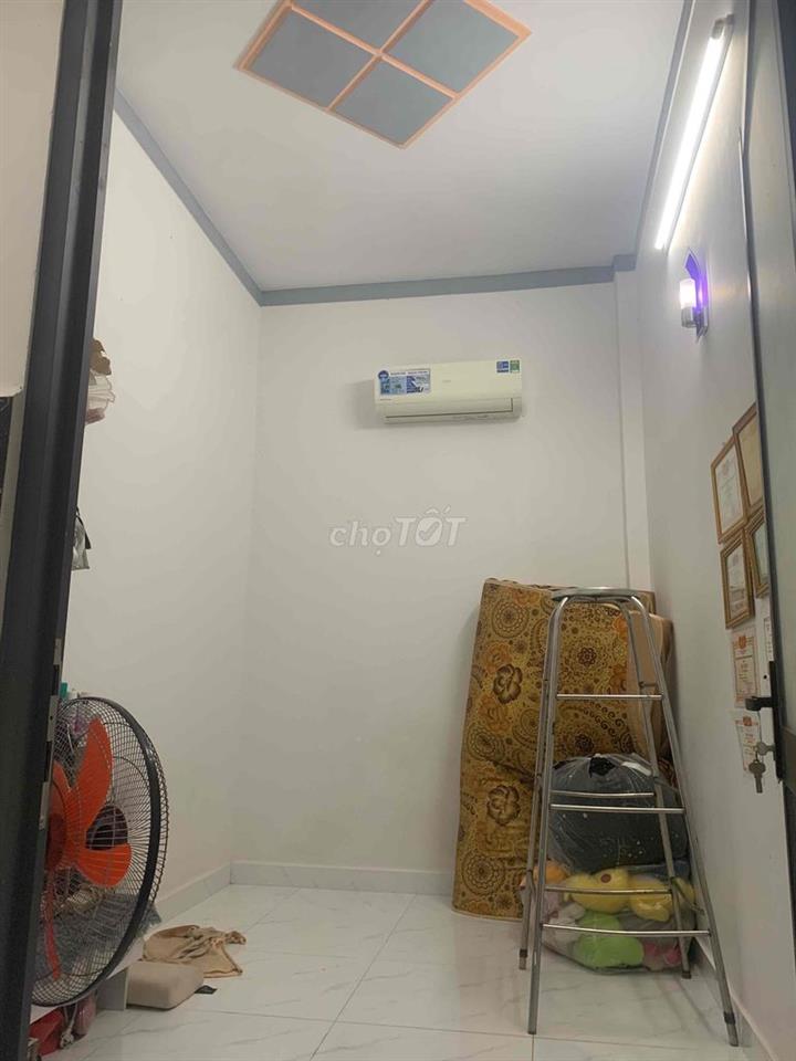 nha bán 85m(5mx17) cách chợ Mỹ hạnh nam 700m