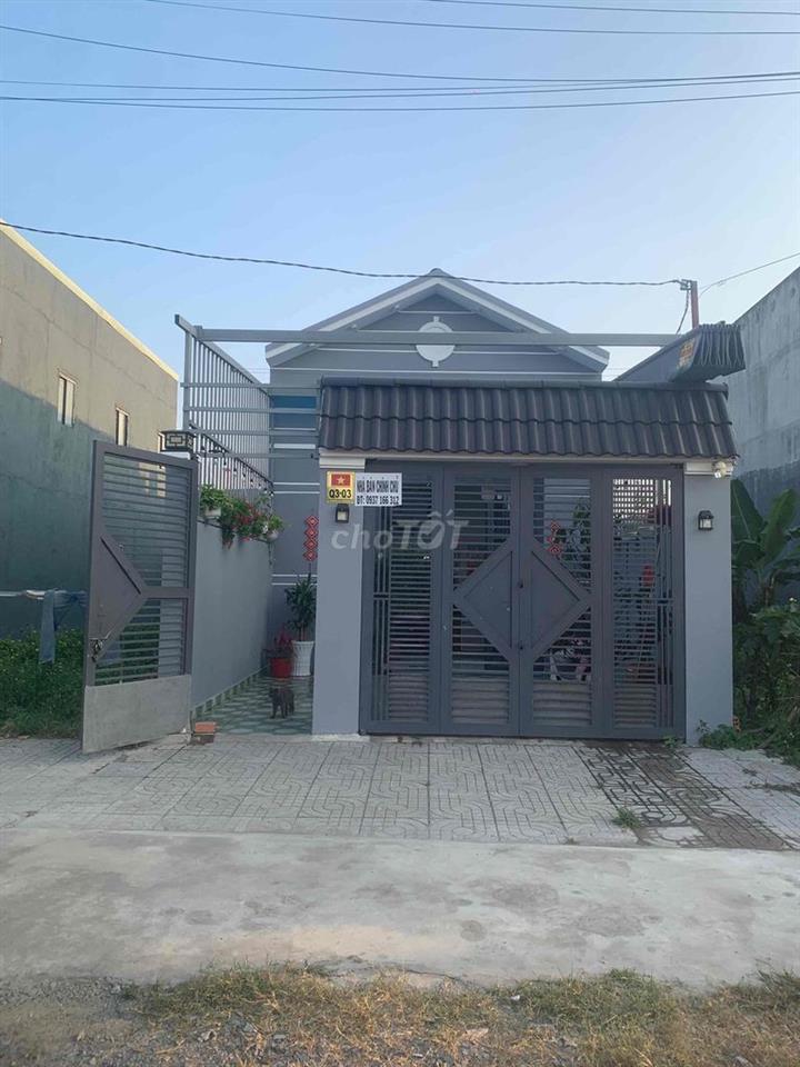 nha bán 85m(5mx17) cách chợ Mỹ hạnh nam 700m