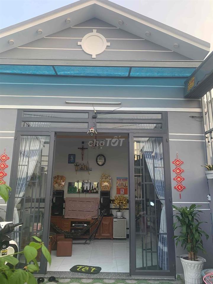nha bán 85m(5mx17) cách chợ Mỹ hạnh nam 700m