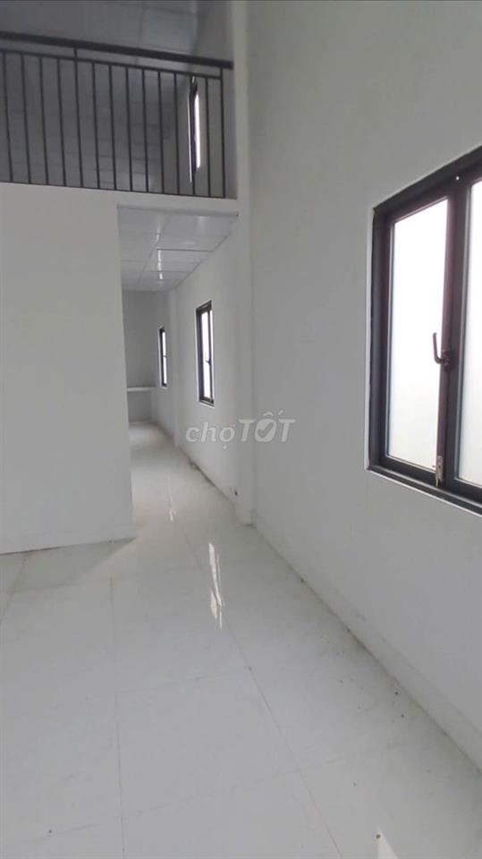 Nhà mới, cách tỉnh lộ 826 chỉ 50 mét