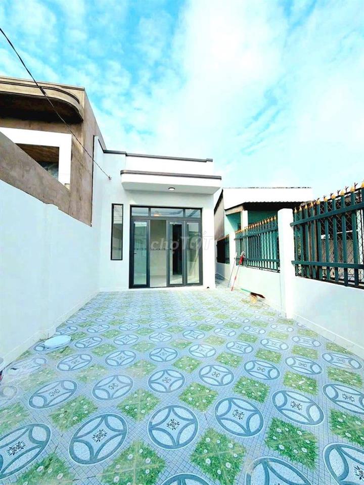 Nhà mới xây 140m² đất thổ nở hậu cực đẹp chỉ 1.9 tỷ