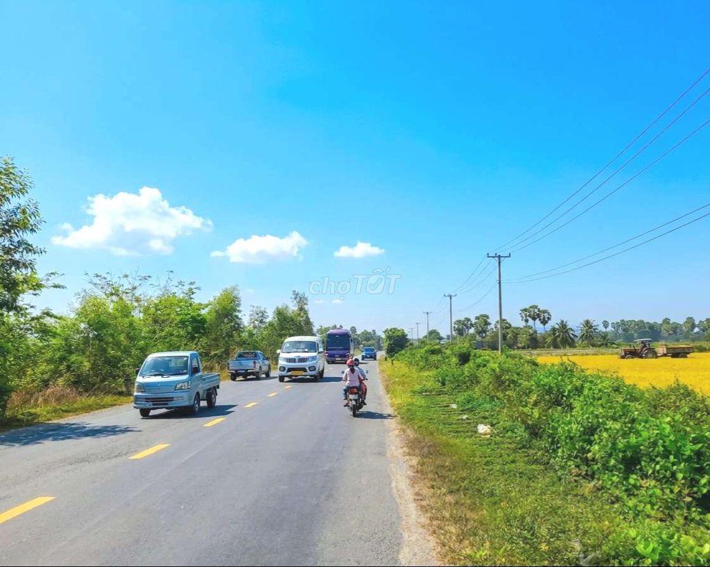 Nhà vườn View kênh cực đẹp, 1000m2 đất giá chỉ 1.39 tỷ