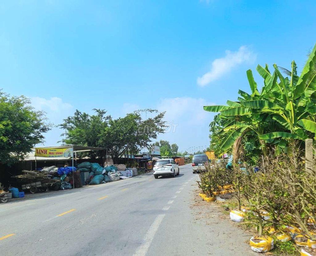 Nhà vườn View kênh cực đẹp, 1000m2 đất giá chỉ 1.39 tỷ