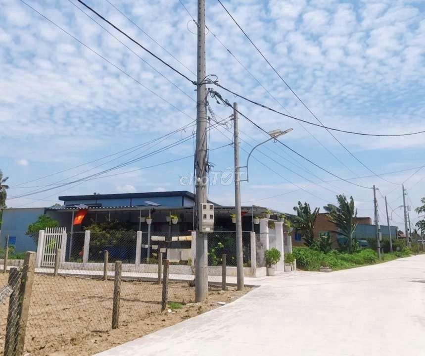 Hàng Vip, chỉ 590tr sở hữu 150m2 đất thổ góc 2 mặt tiền