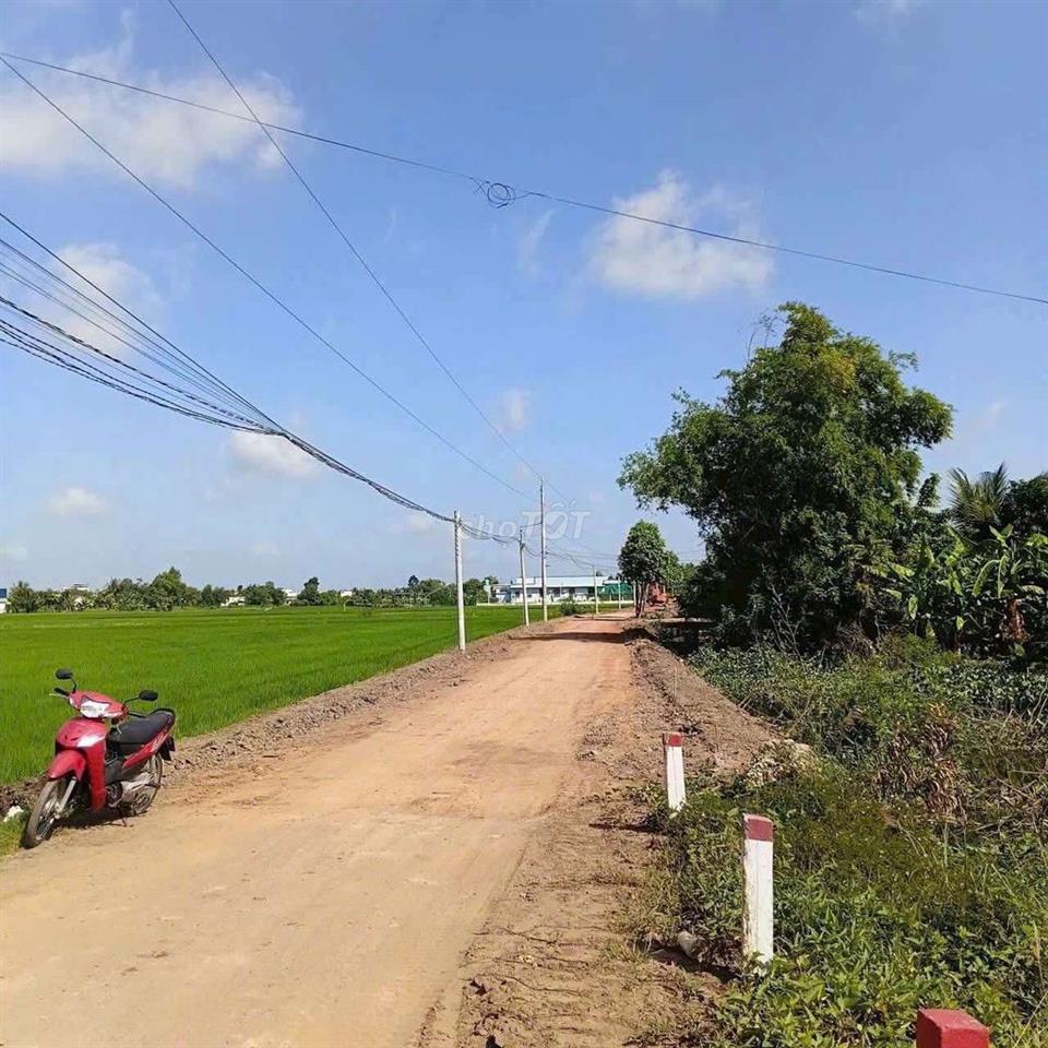 Hàng Thơm, chỉ 550 tr sở hữu 412m2 đất có thổ View Kênh