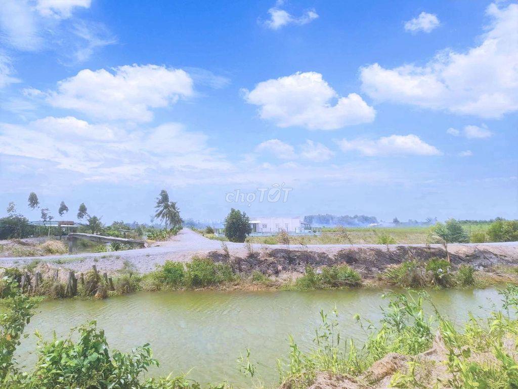 chỉ 259tr sở hữu 500m² đất vườn view kênh