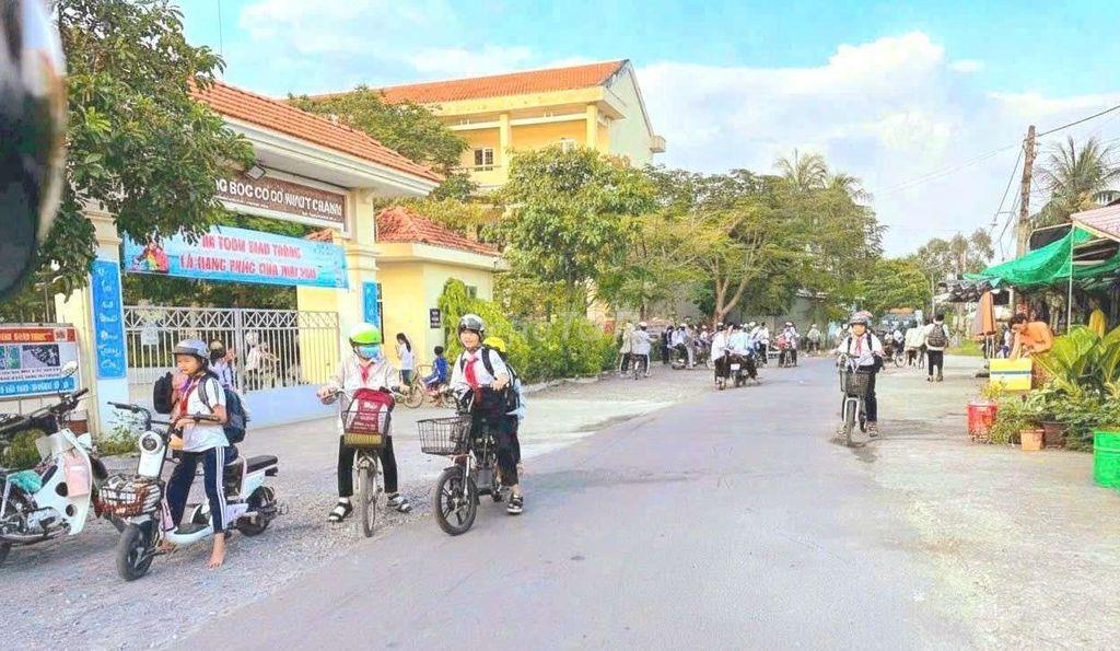 Hàng Vip, 135m² đất thổ đường nhựa Đăng Mỹ, 1.1 tỷ