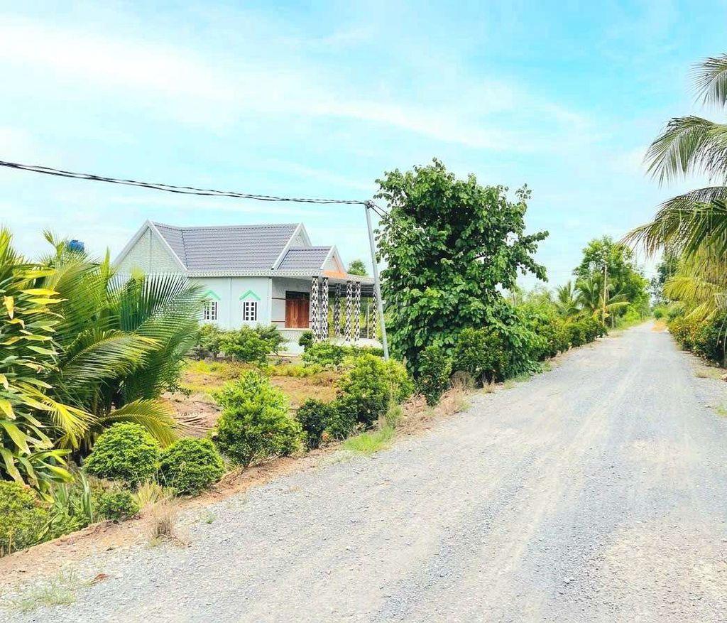 Hàng thơm, chỉ 339tr sở hữu 500m² đất vườn view kênh