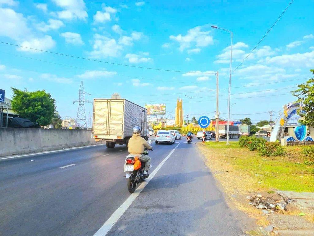 Hàng Vip, chỉ 699tr sở hữu 125m2 đất thổ view kênh