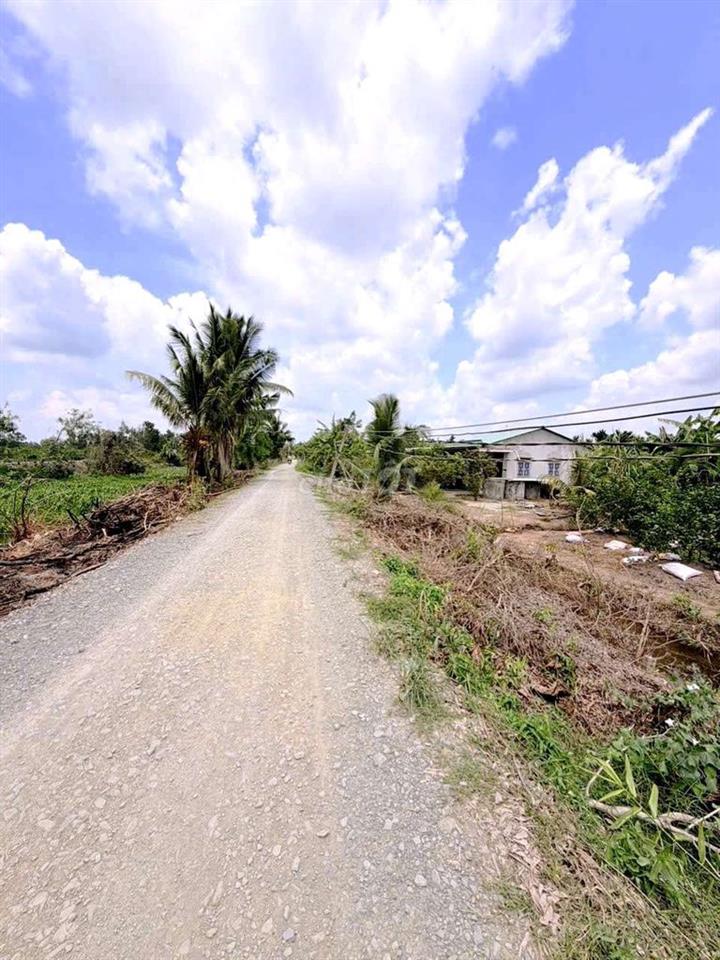 Siêu phẩm, chỉ 750tr sở hữu 795m2 đất thổ vườn View Kênh