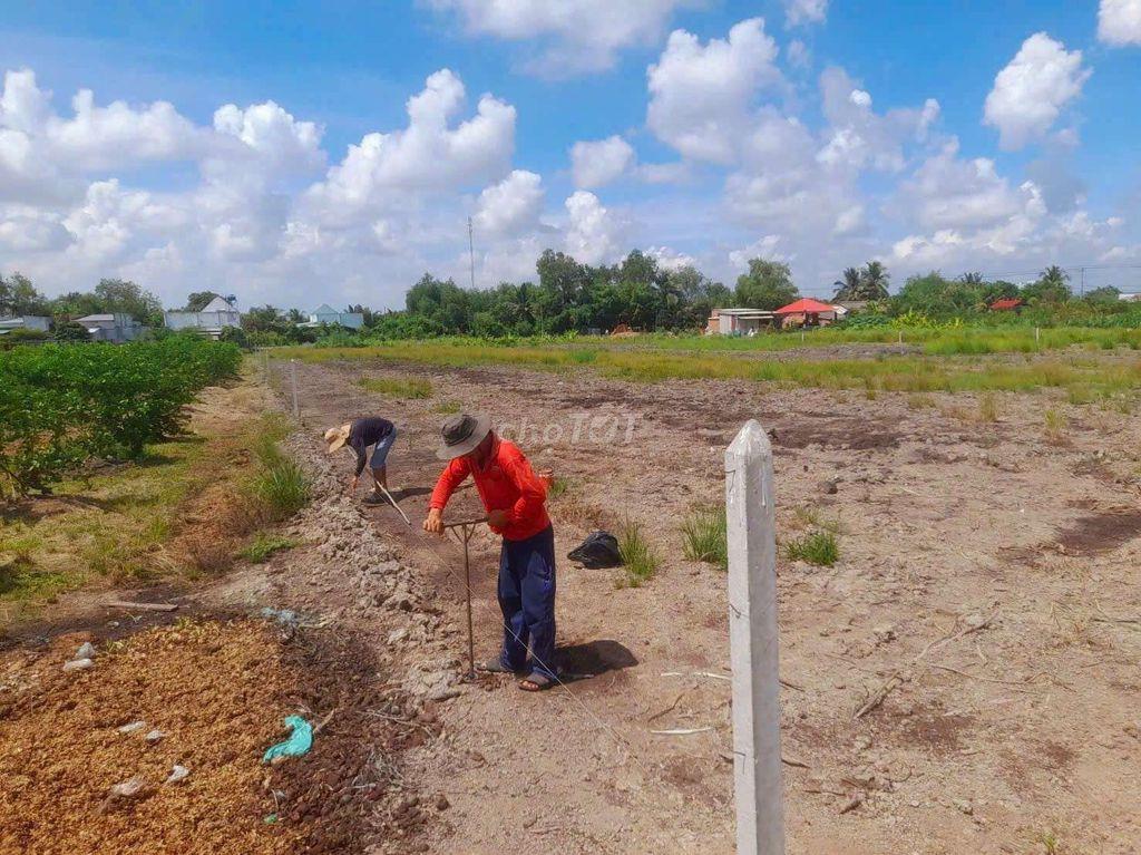 Chỉ 2.4 tỷ sở hữu 1583m2 đất có 400m2 thổ cư