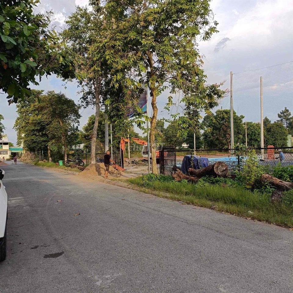 Cần bán căn nhà phố kdc Long Kim 2 ( kdc Hoàng Long cũ)