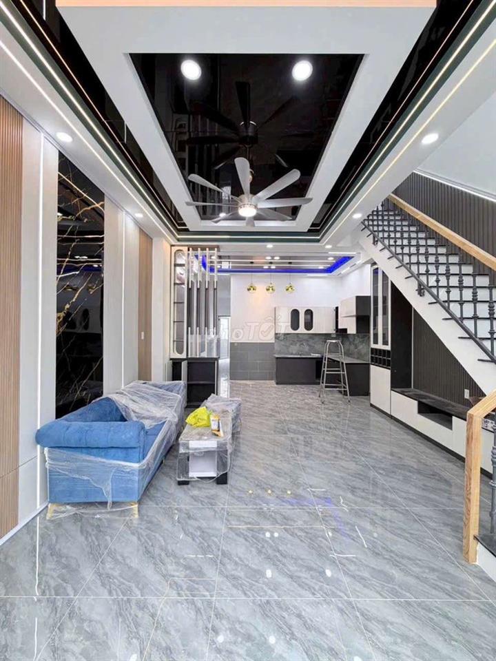 NHÀ HOÀN CÔNG CHỈ TỪ 1ty nhận nhà 