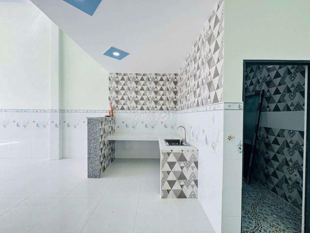 NHÀ NGAY UBX ĐỨC HOÀ ĐÔNG gần Binh chánh 