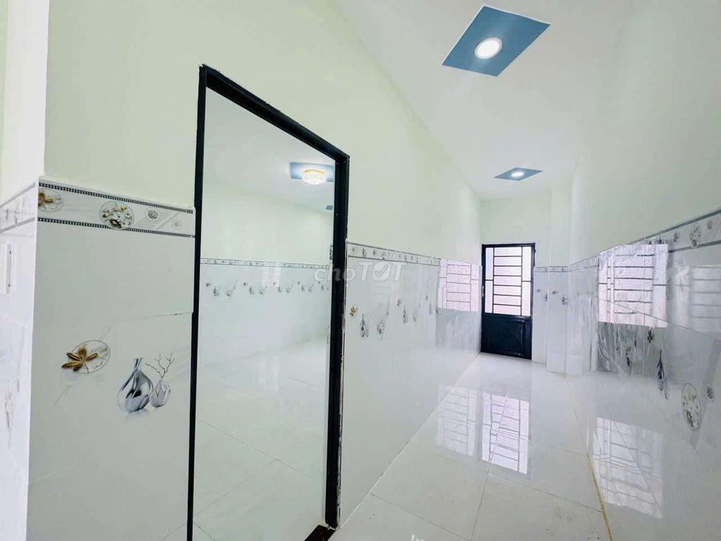 NHÀ NGAY UBX ĐỨC HOÀ ĐÔNG gần Binh chánh 