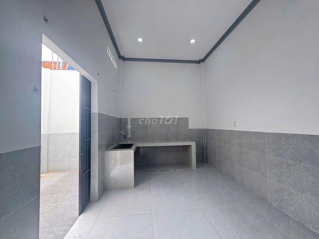 BÁN NHÀ NGỢP 1ty2 ĐỨC HOÀ gần Công viên Võ Văn Tần 