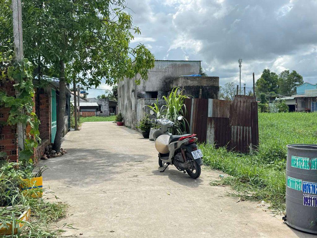 ĐỨC HOÀ HẠ nền bê tông XÂY TRỌ ngay CHỢ CÂY DƯƠNG