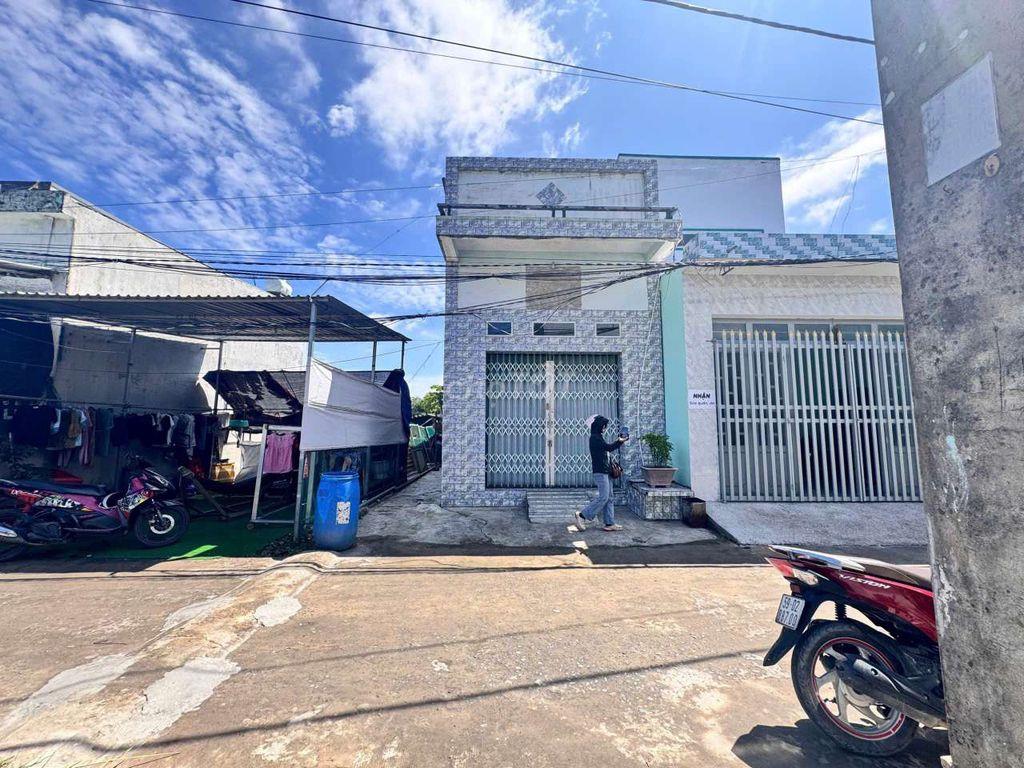 NHÀ SỔ RIÊNG CHỈ 1ty2 ĐỨC HOÀ gần TPhcm 