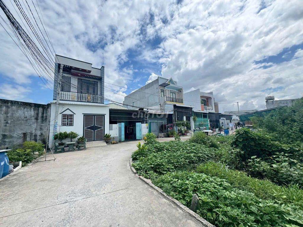 Bán Đất Bê tông hoa khế Đức Hoà Hạ