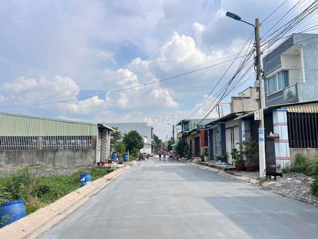 NHÀ NGAY CÔG VIÊN VÕ VĂN TẦN 1ty550 