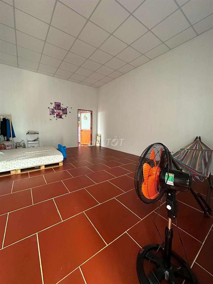 BÁN NHÀ VƯỜN 480m2 FULL THỔ NGAY CÔNG VIÊN ĐỨC HOÀ 