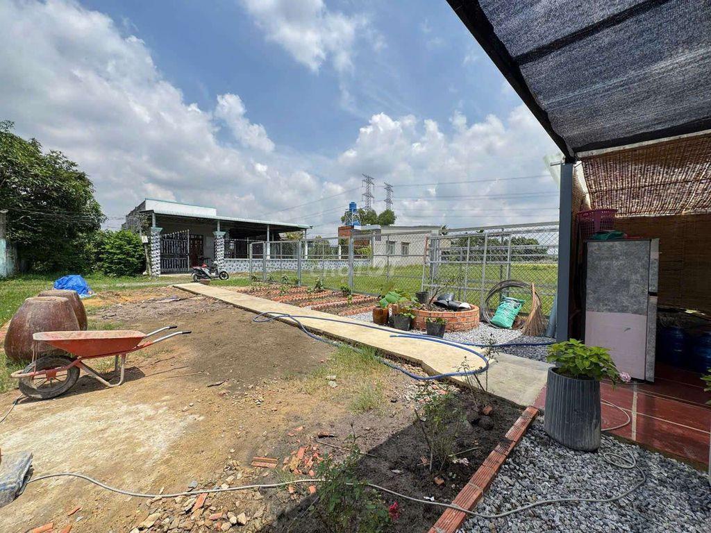 BÁN NHÀ VƯỜN 480m2 FULL THỔ NGAY CÔNG VIÊN ĐỨC HOÀ 