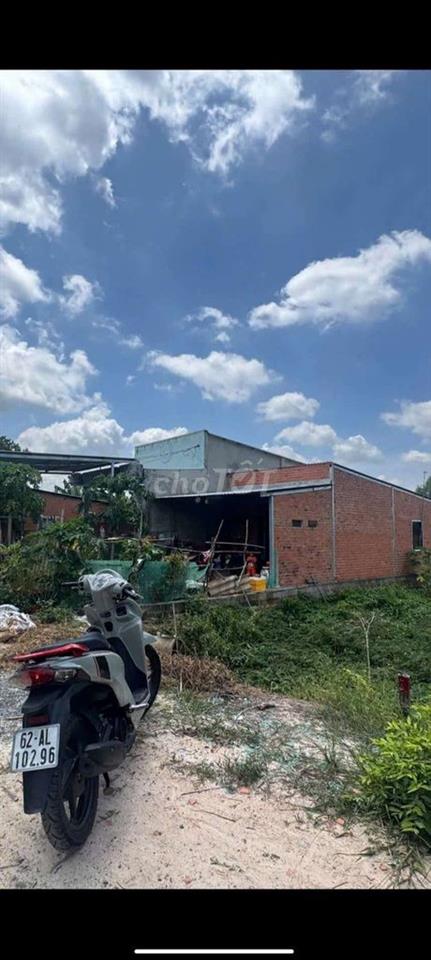 NHÀ 670TR BAO GIẤY TỜ TẠI ĐỨC HOÀ