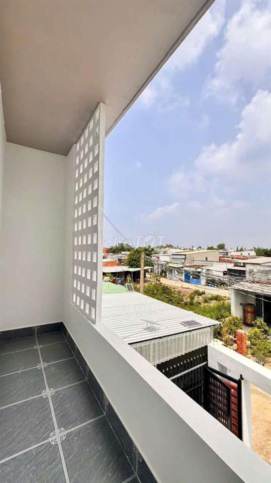 NHÀ HOÀN CÔNG 1Ty8 TRỌN GÓI GIẤY TỜ 