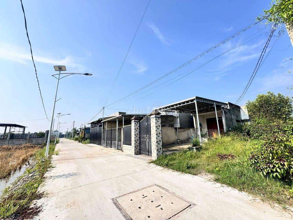 Bán đất 470m2 full thổ cư Đức Hòa Đông gần KCN