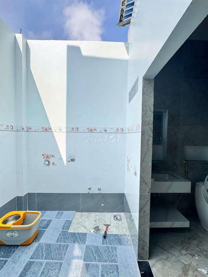 Bán nhà cấp 4 Đức Hòa Đông 2PN sân ô tô hoàn công đủ