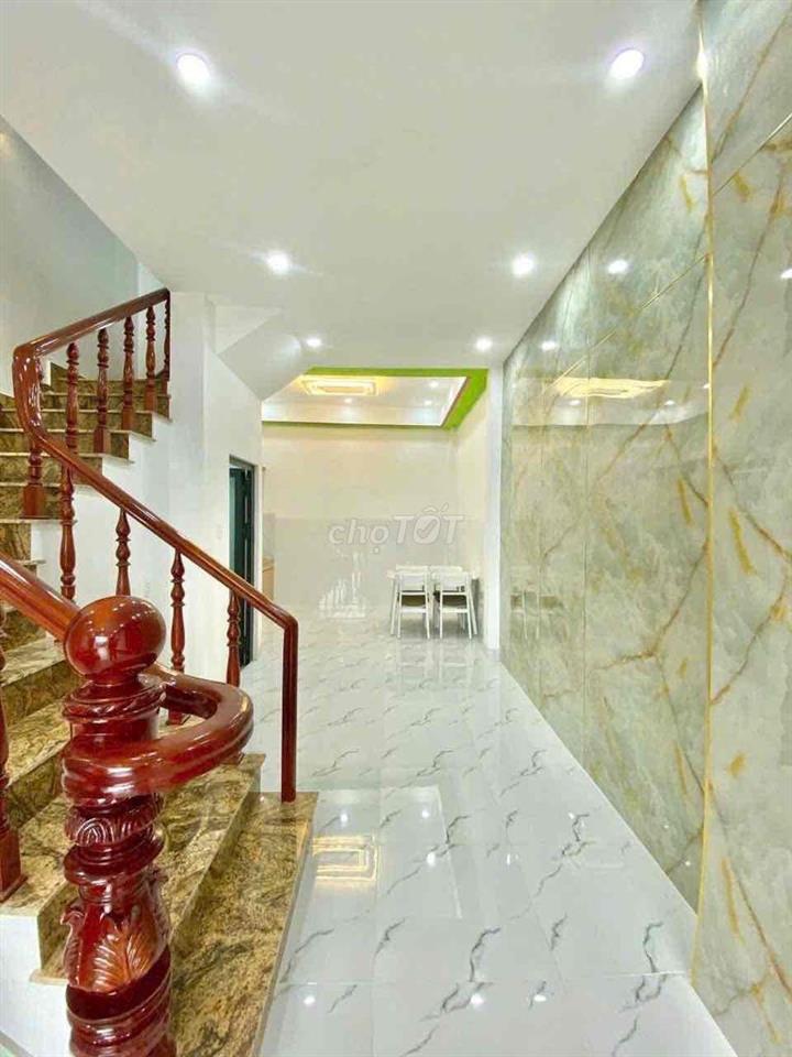 Nhà Mặt Tiền Cần Bán Gấp !!!