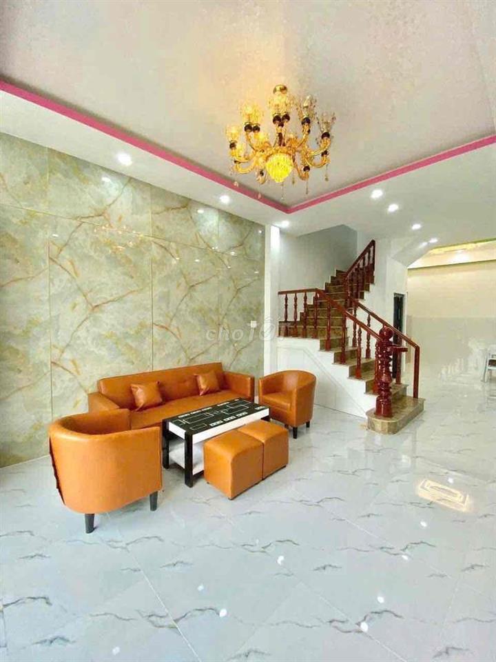 Nhà Mặt Tiền Cần Bán Gấp !!!