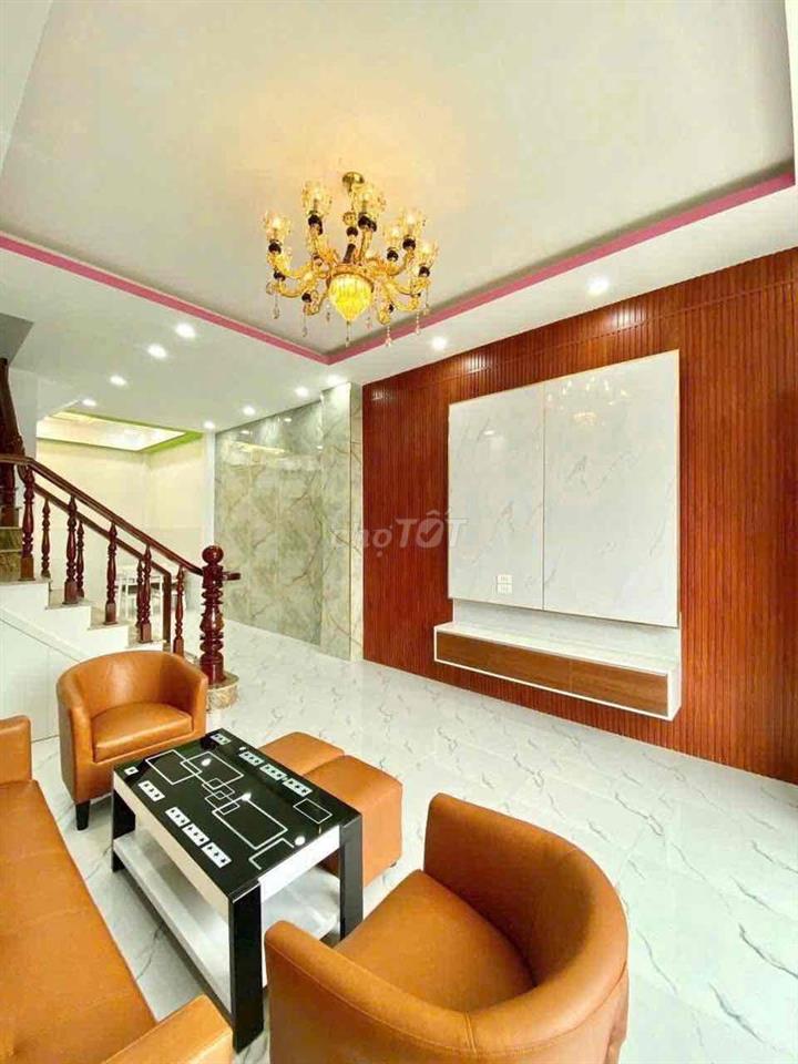 Nhà Mặt Tiền Cần Bán Gấp !!!