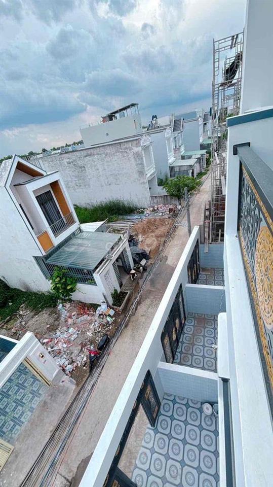 Nhà 2lầu +5pn+3wc đã Hoàn Công